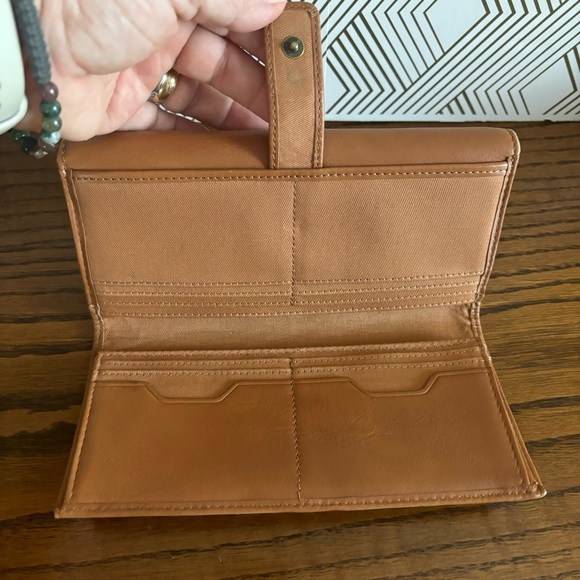 FOSSIL Brown Leather Bifold Checkbook Wallet - Picture 6 of 7